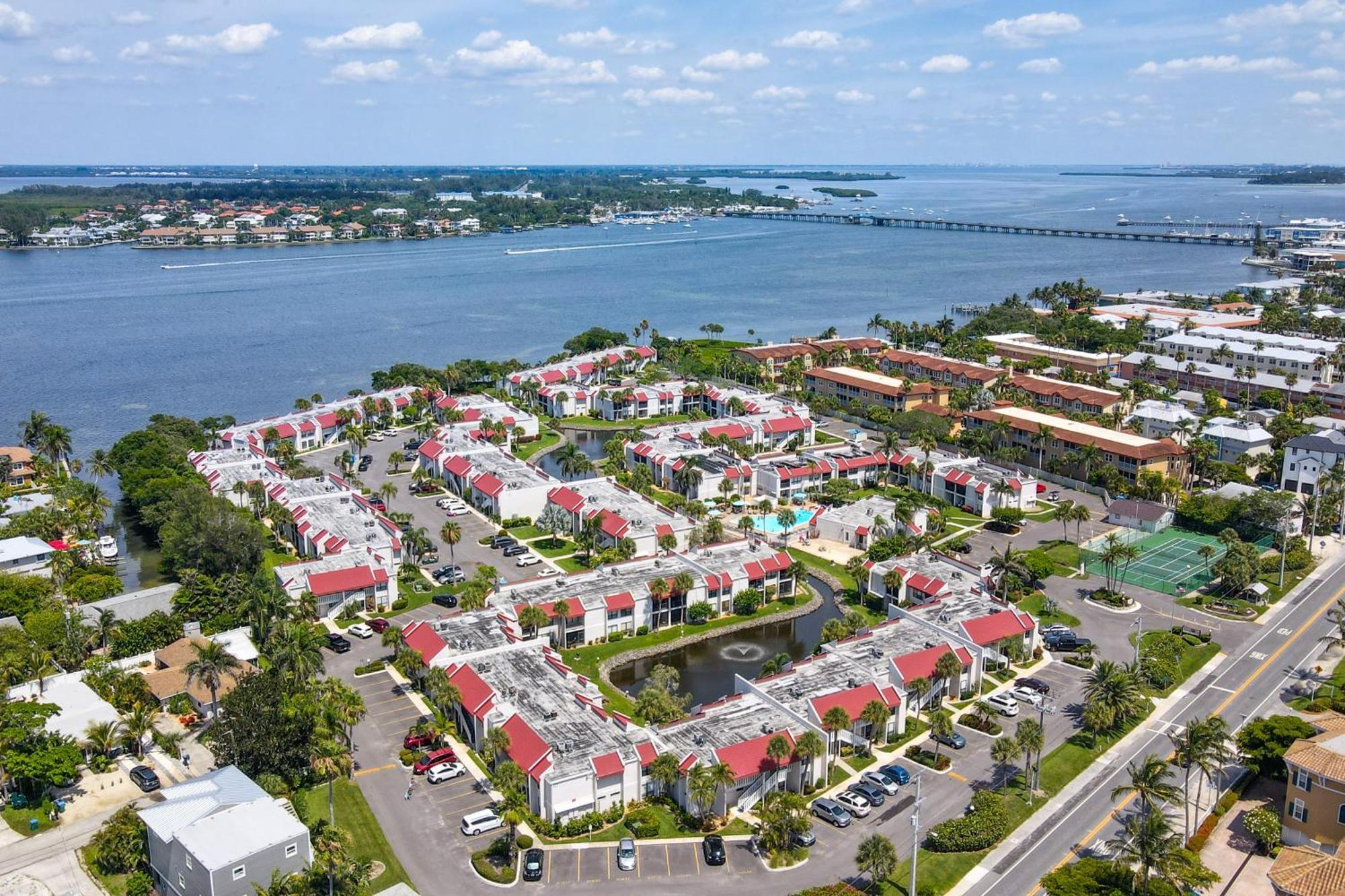 Runaway Bay Condos Брейдентон-Біч Номер фото